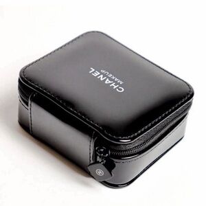 CHANEL Beaute Makeup Cosmetic Jewelry Case Black Leather Novelty Travel GWP NIB